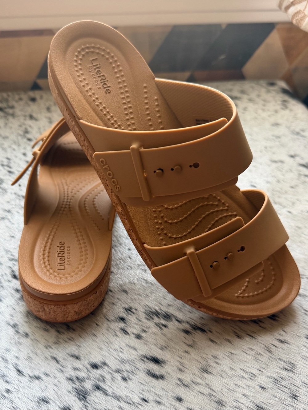 NWOT Crocs Brooklyn Buckle Flat Sandals - Picture 2 of 9